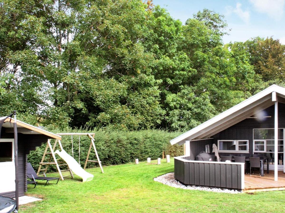 Four-Bedroom Holiday Home In Sydals 4 Viboge Экстерьер фото